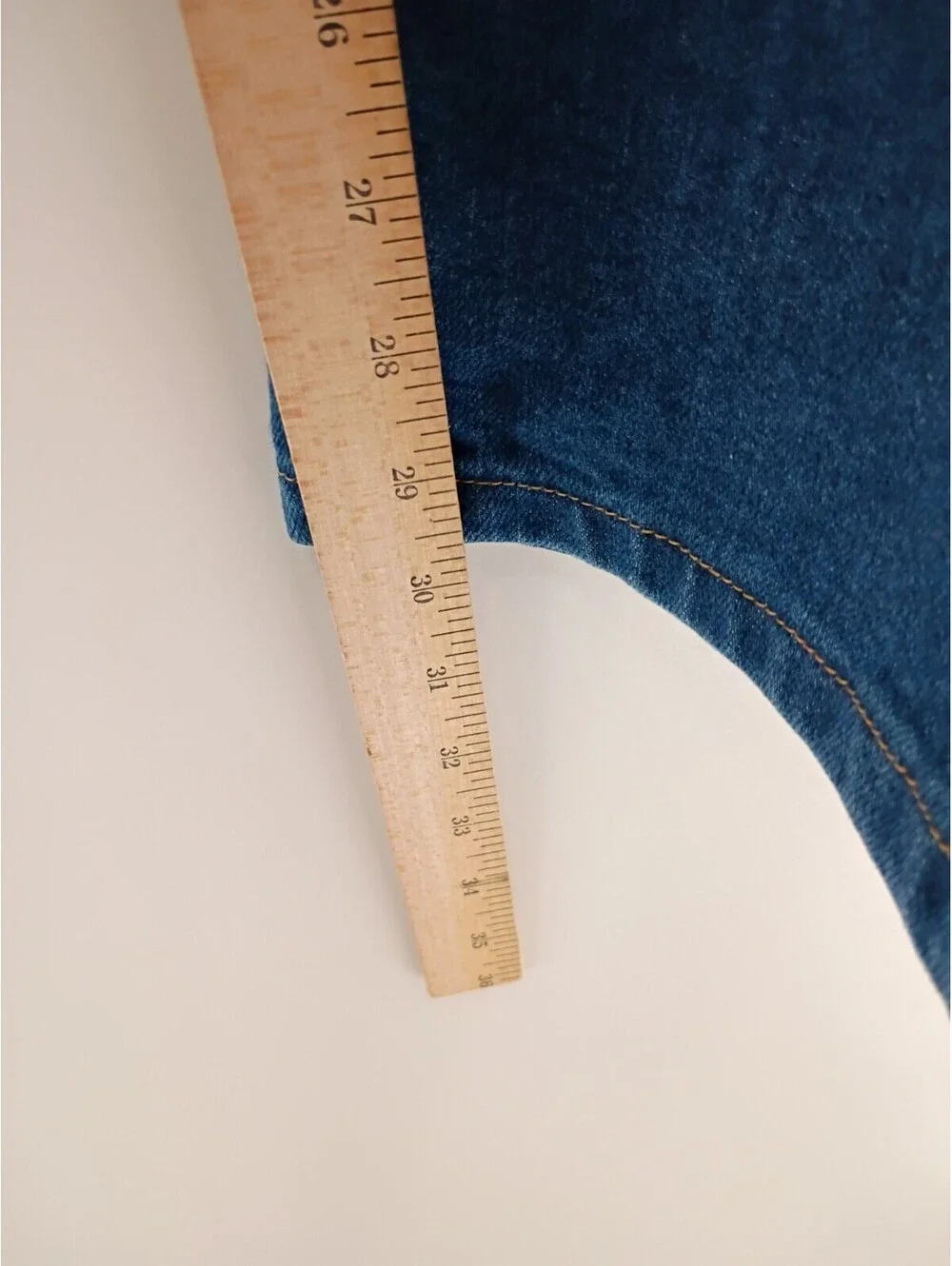 Wrangler Jeans Mens Size 44x29 Blue Denim Straight Fit Outdoor Work Wear Casual